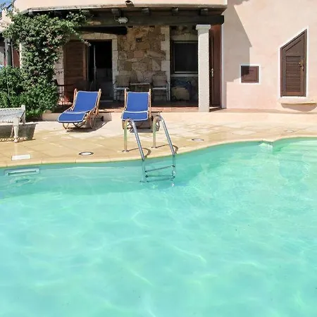 Prázdninový dům Porto Sleeps 7 Pool Air Con