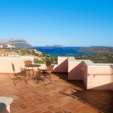 Porto Sleeps 7 Pool Air Con
